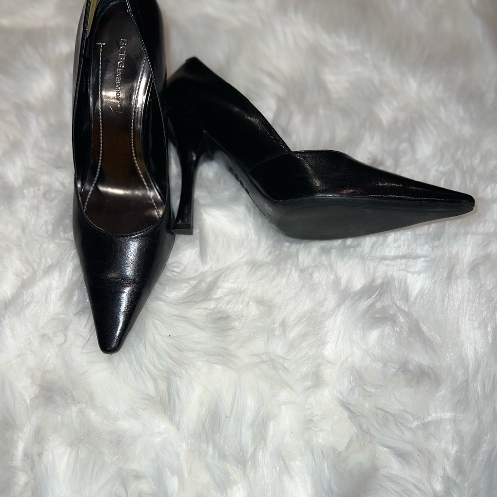 🖤BCBG generation 3” heels. 🖤